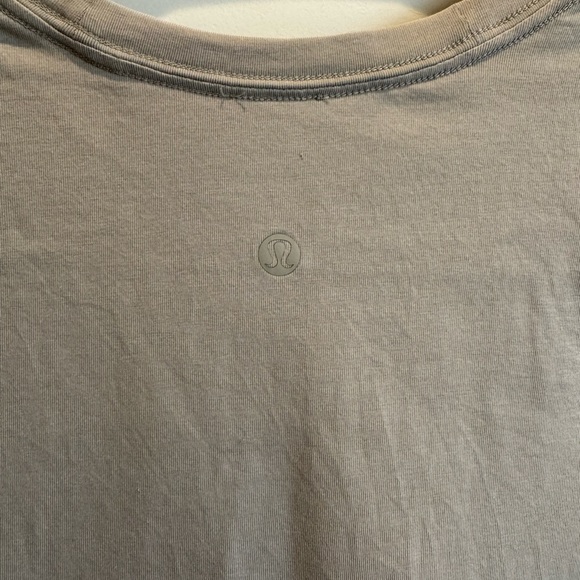Lululemon Full Length Tee - Picture 3 of 3